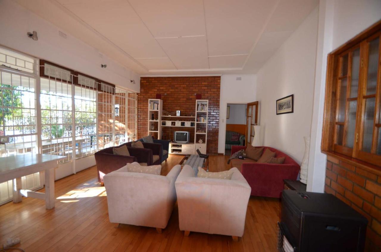 Paradisegarden Backpackers Windhoek Ngoại thất bức ảnh