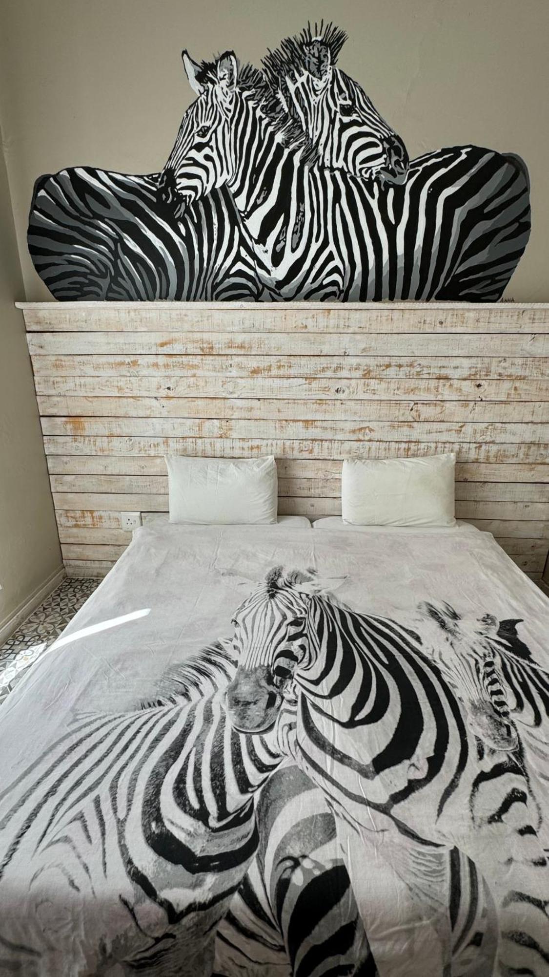 Paradisegarden Backpackers Windhoek Ngoại thất bức ảnh