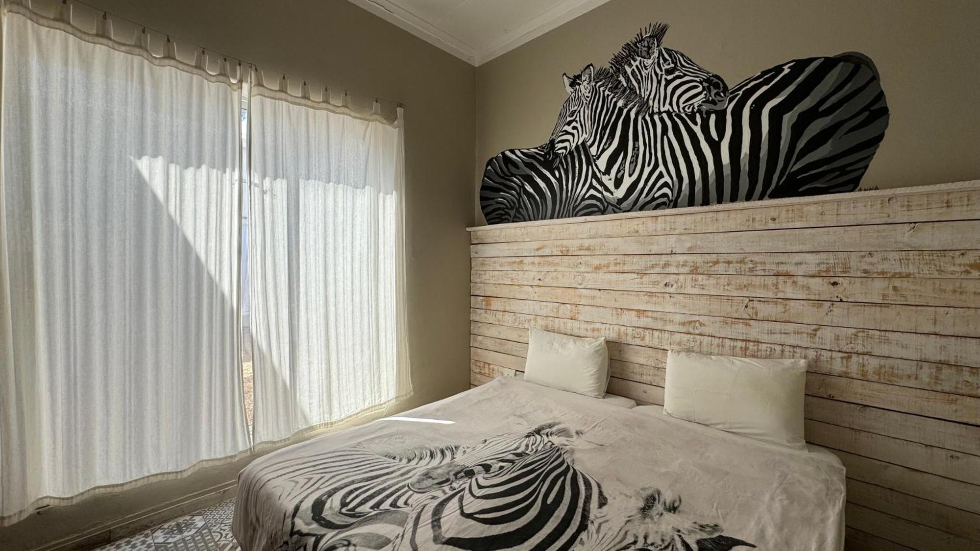 Paradisegarden Backpackers Windhoek Ngoại thất bức ảnh