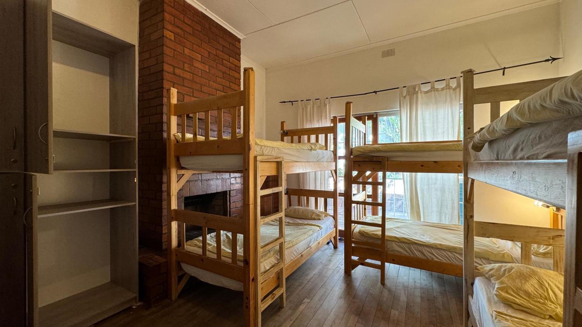 Paradisegarden Backpackers Hostel Windhoek Ngoại thất bức ảnh