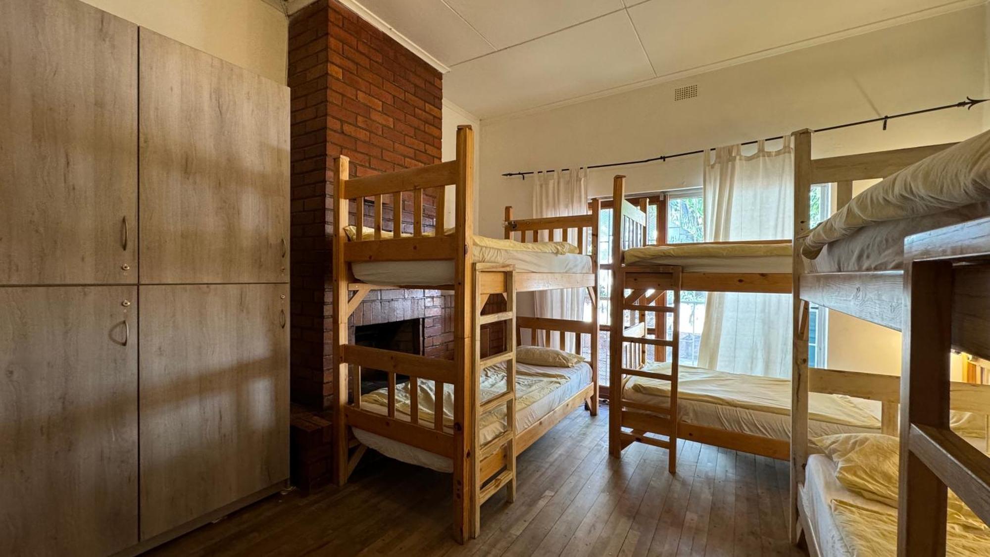 Paradisegarden Backpackers Hostel Windhoek Ngoại thất bức ảnh